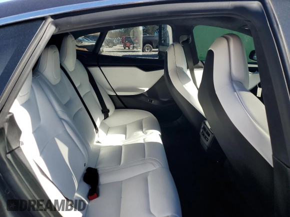 2018 Tesla Model S 75D with VIN 5YJSA1E26JF283528, listed as a Copart auction lot 46980685 with 35,371 mi miles and Salvage Title. Bid and sale history available at DreamBid. Image 11.