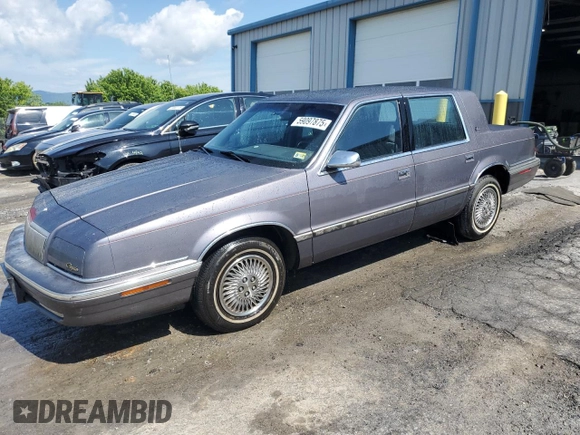 1993 Chrysler New Yorker z VIN 1C3XC66R8PD205488, wystawiony jako Copart lot #59097875 z przebiegiem 70 593 mil mil oraz Czysty tytuł • Clean title. Historia ofert i sprzedaży dostępna na DreamBid. Obrazek 1.