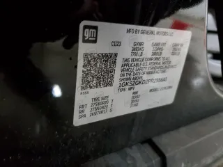 2023 GMC Yukon XL SLT z VIN 1GKS2GKD2PR255643, wystawiony jako Copart lot #51428355 z przebiegiem 26 621 mil mil oraz Szkoda całkowita • Salvage title. Historia ofert i sprzedaży dostępna na DreamBid. Obrazek 13.