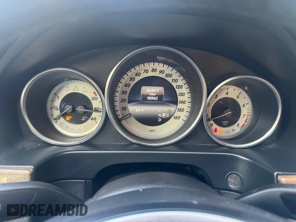 2016 Mercedes-Benz E 350 Luxury with VIN WDDHF8JB8GB198055, listed as a Copart auction lot 61106865 with 90,962 mi miles and Clean title. Bid and sale history available at DreamBid. Image 8.