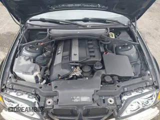 2005 BMW 3 Series 325i with VIN WBAET37435NH06607, listed as a IAAI auction lot 41974725 with 195,378 mi miles. Bid and sale history available at carsss.com. Image 10.