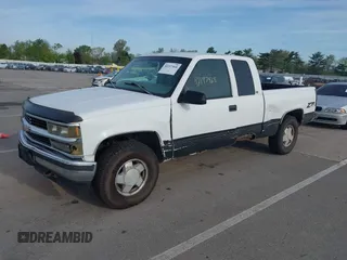 1997 Chevrolet Silverado 1500 with VIN 1GCEK19R5VE232708, listed as a IAAI auction lot 42197468 with 208,458 mi miles and . Bid and sale history available at DreamBid. Image 2.