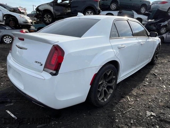 2017 Chrysler 300 S with VIN 2C3CCABG5HH669008, listed as a Copart auction lot 79385184 with 90,558 mi miles and Clean Title. Bid and sale history available at DreamBid. Image 4.