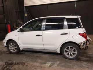 2005 Scion xA z VIN JTKKT624650079130, wystawiony jako IAAI lot #42084860 z przebiegiem 181 378 mil mil oraz . Historia ofert i sprzedaży dostępna na DreamBid. Obrazek 15.