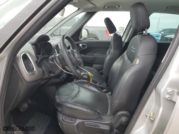 2018 FIAT 500L Lounge with VIN ZFBCFACH3JZ040883, listed as a Copart auction lot 42946565 with 93,329 mi miles and Salvage Title. Bid and sale history available at carsss.com. Image 7.