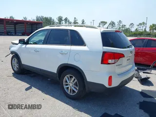 2015 Kia Sorento LX with VIN 5XYKT3A67FG657336, listed as a IAAI auction lot 41761446 with 73,123 mi miles. Bid and sale history available at carsss.com. Image 3.