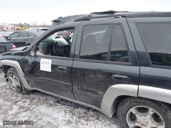 2005 Chevrolet TrailBlazer LT with VIN 1GNDT13S552213766, listed as a IAAI auction lot 41351570 with 114,984 mi miles. Bid and sale history available at carsss.com. Image 14.