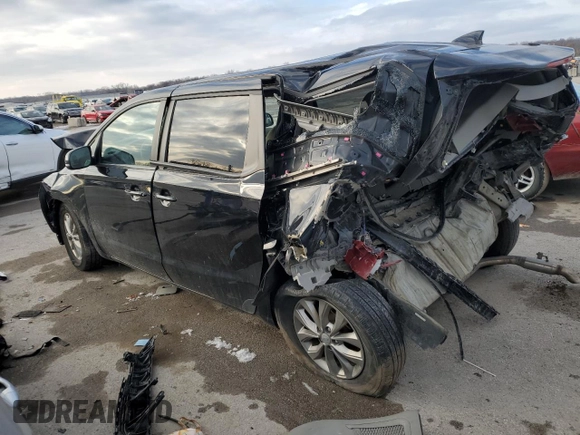 2020 Kia Sedona LX with VIN KNDMB5C11L6633749, listed as a Copart auction lot 82845404 with 105,964 mi miles and Salvage Title. Bid and sale history available at carsss.com. Image 2.
