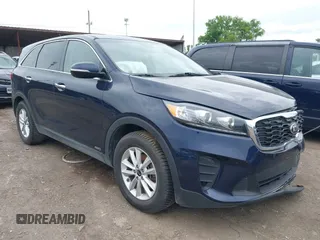 2020 Kia Sorento LX z VIN 5XYPGDA36LG625415, wystawiony jako IAAI lot #42356776 z przebiegiem 60 494 mil mil oraz . Historia ofert i sprzedaży dostępna na DreamBid. Obrazek 1.