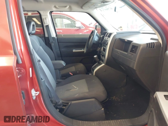 2008 Jeep Patriot Sport with VIN 1J8FT28008D705380, listed as a IAAI auction lot 41790973 with 74,436 mi miles and . Bid and sale history available at DreamBid. Image 5.