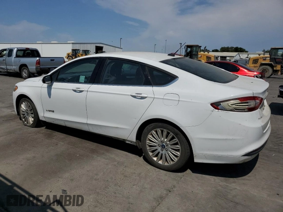 2014 Ford Fusion SE Hybrid with VIN 3FA6P0LU0ER114503, listed as a Copart auction lot 59612555 with 251,834 mi miles and Salvage title. Bid and sale history available at DreamBid. Image 2.