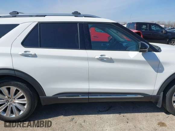 2020 Ford Explorer Limited with VIN 1FM5K8FW9LGB30926, listed as a IAAI auction lot 41582012 with 65,207 mi miles. Bid and sale history available at carsss.com. Image 13.