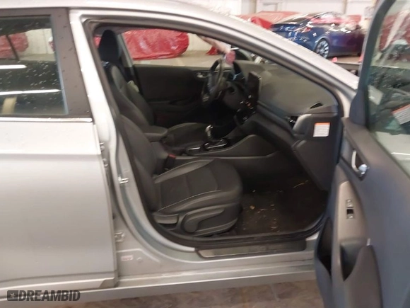 2021 Hyundai Ioniq Plug-In Hybrid Limited with VIN KMHCX5LD6MU252740, listed as a IAAI auction lot 40838233 with NaN miles. Bid and sale history available at carsss.com. Image 5.