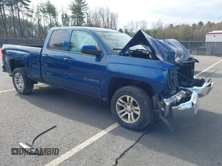 2016 Chevrolet Silverado 1500 LT with VIN 1GCVKREC4GZ312223, listed as a IAAI auction lot 42047809 with 35,088 mi miles. Bid and sale history available at carsss.com. Image 1.