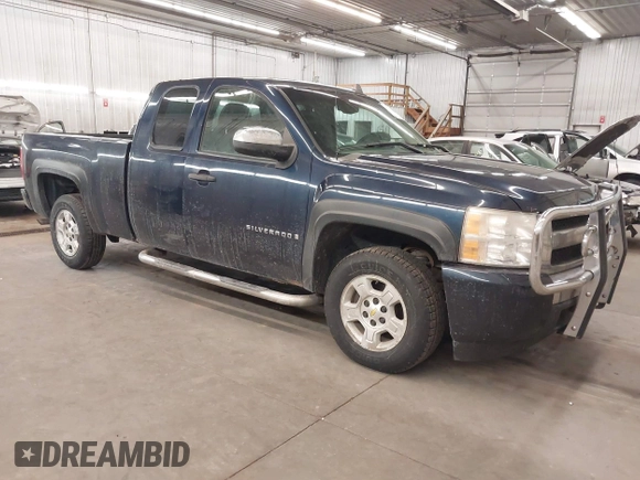 2008 Chevrolet Silverado 1500 LTZ with VIN 2GCEK19J081245477, listed as a IAAI auction lot 41754954 with 220,214 mi miles. Bid and sale history available at carsss.com. Image 1.