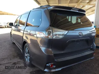 2011 Toyota Sienna SE with VIN 5TDXK3DC6BS113711, listed as a IAAI auction lot 41809910 with 174,746 mi miles. Bid and sale history available at carsss.com. Image 3.