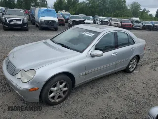 2002 Mercedes-Benz C 230/260/280/320 z VIN WDBRF64J52F271131, wystawiony jako Copart lot #61007165 z przebiegiem 144 708 mil mil oraz Czysty tytuł • Clean title. Historia ofert i sprzedaży dostępna na DreamBid. Obrazek 1.