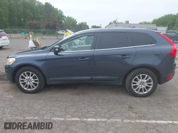 2010 Volvo XC60 3.0T with VIN YV4992DZ4A2027688, listed as a IAAI auction lot 42357112 with 201,222 mi miles and . Bid and sale history available at DreamBid. Image 14.