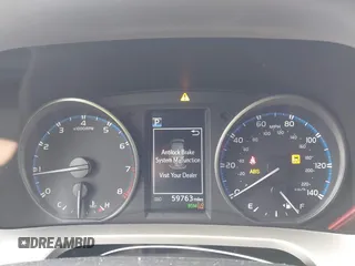 2018 Toyota RAV4 XLE z VIN JTMWFREV9JD132847, wystawiony jako IAAI lot #42108442 z przebiegiem 59 763 mil mil oraz . Historia ofert i sprzedaży dostępna na DreamBid. Obrazek 7.