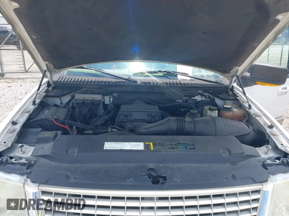 2005 Ford Expedition Eddie Bauer with VIN 1FMPU17575LA42239, listed as a IAAI auction lot 42696901 with 117,807 mi miles and . Bid and sale history available at DreamBid. Image 10.