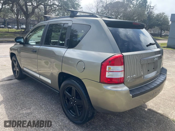 2007 Jeep Compass Limited with VIN 1J8FF57W77D185529, listed as a Copart auction lot 47286985 with 151,727 mi miles and Clean Title. Bid and sale history available at carsss.com. Image 3.