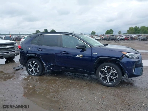 2021 Toyota RAV4 Prime XSE with VIN JTMEB3FV5MD019016, listed as a IAAI auction lot 40293573 with 66,669 mi miles. Bid and sale history available at carsss.com. Image 13.