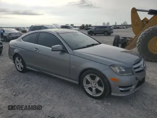2012 Mercedes-Benz C 250 с VIN WDDGJ4HB3CF739542, выставлен на аукционе Copart как лот 62375505 с пробегом 139 214 миль миль и Списание • Salvage title. История ставок и продаж доступна на DreamBid. Изображение 4.