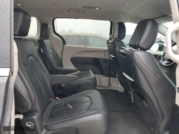 2017 Chrysler Pacifica Touring-L Plus with VIN 2C4RC1EG1HR653352, listed as a Copart auction lot 47930135 with NaN miles and Clean Title. Bid and sale history available at carsss.com. Image 11.