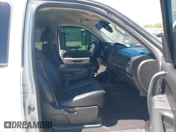 2013 Chevrolet Silverado 1500 LT with VIN 3GCPCSE05DG138211, listed as a IAAI auction lot 41966581 with 112,848 mi miles and . Bid and sale history available at DreamBid. Image 5.