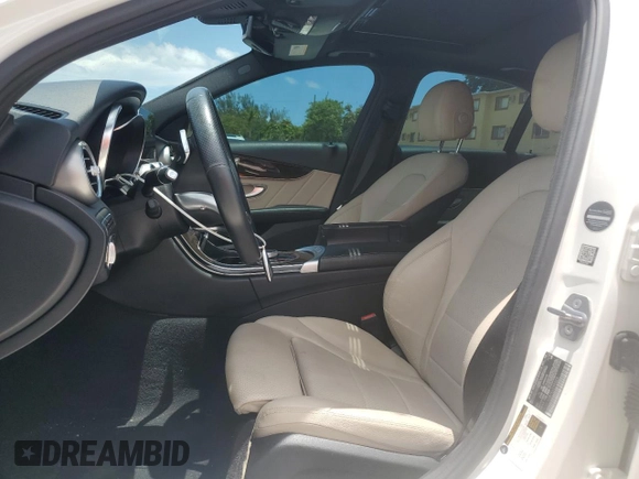 2019 Mercedes-Benz C 300 with VIN 55SWF8DB7KU295023, listed as a Copart auction lot 60521195 with 69,097 mi miles and Salvage title. Bid and sale history available at DreamBid. Image 7.