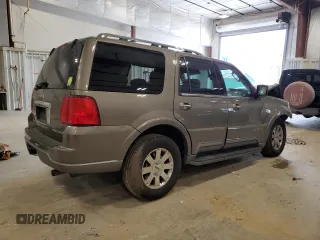2003 Lincoln Navigator Luxury z VIN 5LMFU28RX3LJ26844, wystawiony jako Copart lot #56039125 z przebiegiem 134 224 mil mil oraz Nie do naprawy • Non repairable. Historia ofert i sprzedaży dostępna na DreamBid. Obrazek 3.