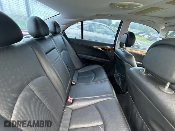 2007 Mercedes-Benz E 350 z VIN WDBUF56XX7B076632, wystawiony jako Copart lot #59032795 z przebiegiem 130 410 mil mil oraz Szkoda całkowita • Salvage title. Historia ofert i sprzedaży dostępna na DreamBid. Obrazek 6.
