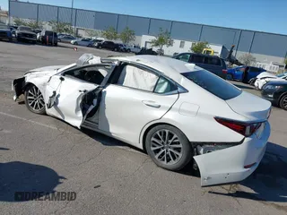 2022 Lexus ES with VIN 58ACZ1B16NU122915, listed as a IAAI auction lot 41891989 with 67,335 mi miles. Bid and sale history available at carsss.com. Image 3.