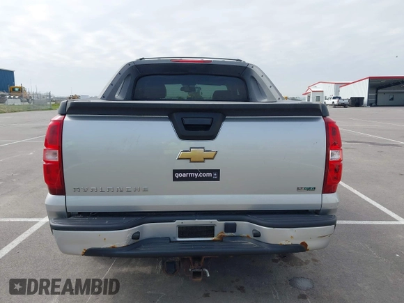 2011 Chevrolet Avalanche LS with VIN 3GNTKEE35BG252968, listed as a IAAI auction lot 42109433 with 117,352 mi miles and . Bid and sale history available at DreamBid. Image 16.