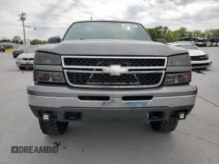 2006 Chevrolet Silverado 1500 LT2 with VIN 1GCEK19B76Z191527, listed as a Copart auction lot 53541645 with 293,312 mi miles and Salvage Title. Bid and sale history available at DreamBid. Image 5.