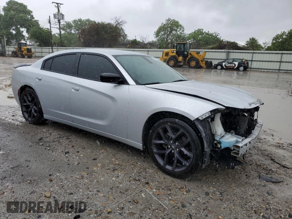 2020 Dodge Charger SXT with VIN 2C3CDXBG3LH207930, listed as a Copart auction lot 53951115 with 92,468 mi miles and Salvage Title. Bid and sale history available at carsss.com. Image 4.