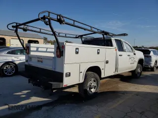 2022 Chevrolet Silverado 1500 with VIN 1GB2WLE73NF179948, listed as a Copart auction lot 76781484 with 60,560 mi miles and Salvage Title. Bid and sale history available at DreamBid. Image 3.