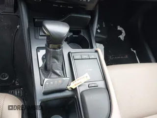 2021 Lexus ES with VIN 58ADZ1B13MU092310, listed as a IAAI auction lot 41878570 with 34,401 mi miles. Bid and sale history available at carsss.com. Image 11.