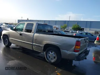 2000 GMC Sierra 1500 SLT with VIN 1GTEC19T6YZ167647, listed as a IAAI auction lot 41097210 with Not Provided miles and . Bid and sale history available at carsss.com. Image 3.
