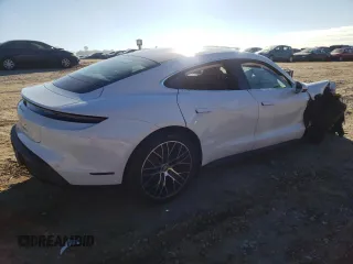 2022 Porsche Taycan 4S z VIN WP0AB2Y14NSA44380, wystawiony jako Copart lot #68717622 z przebiegiem Nie podano mil oraz . Historia ofert i sprzedaży dostępna na DreamBid. Obrazek 3.