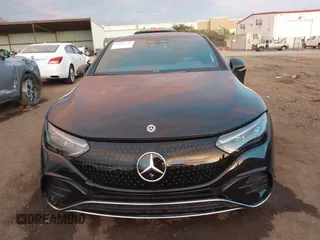 2024 Mercedes-Benz EQE 350+ z VIN W1KEG2BBXRF056894, wystawiony jako IAAI lot #40993238 z przebiegiem 7051 mil mil oraz . Historia ofert i sprzedaży dostępna na DreamBid. Obrazek 13.