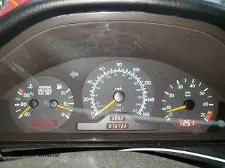 1997 Mercedes-Benz C 230/260/280/320 with VIN WDBHA28E6VF550639, listed as a Copart auction lot 59131195 with 72,722 mi miles and Salvage title. Bid and sale history available at DreamBid. Image 9.