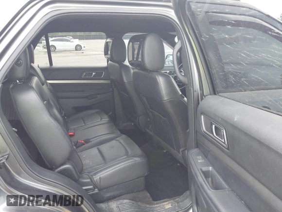 2018 Ford Explorer XLT z VIN 1FM5K7D8XJGA62972, wystawiony jako IAAI lot #42037529 z przebiegiem 182 932 mil mil oraz . Historia ofert i sprzedaży dostępna na DreamBid. Obrazek 8.
