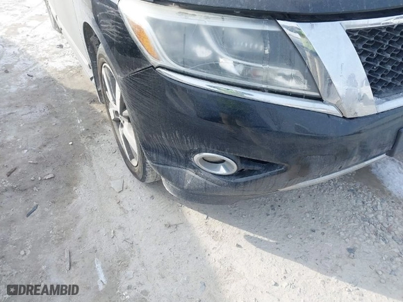 2014 Nissan Pathfinder SV with VIN 5N1AR2MM1EC702655, listed as a IAAI auction lot 41421438 with 178,030 mi miles. Bid and sale history available at carsss.com. Image 6.