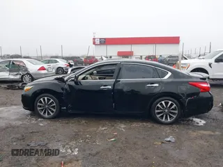 2016 Nissan Altima SR with VIN 1N4AL3AP6GC168992, listed as a IAAI auction lot 41340191 with 93,901 mi miles and . Bid and sale history available at carsss.com. Image 14.