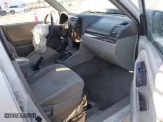 2005 Suzuki XL-7 LX with VIN JS3TY92V654107820, listed as a IAAI auction lot 41437897 with 152,773 mi miles. Bid and sale history available at carsss.com. Image 5.