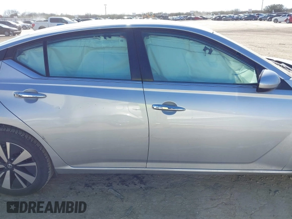2021 Nissan Altima 2.5 SV with VIN 1N4BL4DV9MN340467, listed as a IAAI auction lot 41470877 with 61,678 mi miles. Bid and sale history available at carsss.com. Image 13.