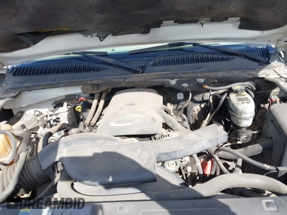 2004 Chevrolet Avalanche with VIN 3GNEC12T14G175831, listed as a IAAI auction lot 41928235 with 185,699 mi miles. Bid and sale history available at carsss.com. Image 10.