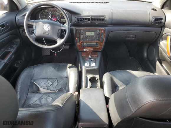 2003 Volkswagen Passat GLX with VIN WVWRH63B73P341214, listed as a Copart auction lot 54361985 with 164,489 mi miles and Salvage Title. Bid and sale history available at carsss.com. Image 8.
