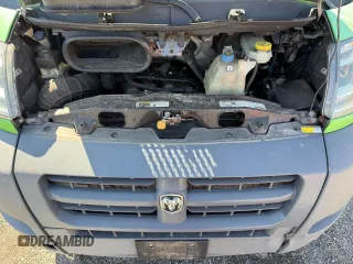 2014 Ram ProMaster Cargo with VIN 3C6URVHG4EE122713, listed as a Copart auction lot 53986395 with 304,967 mi miles and Clean Title. Bid and sale history available at carsss.com. Image 7.